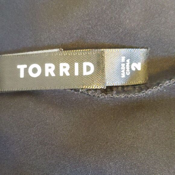 Torrid black faux leather leggings, (Torrid size 2) size 18/20 - Picture 4 of 7